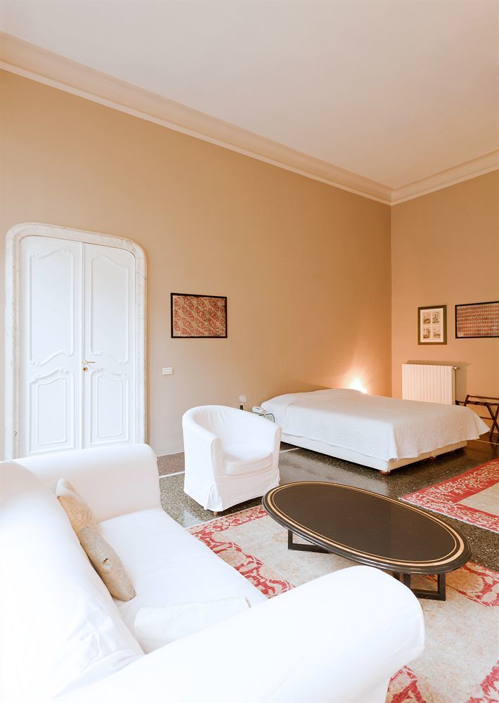 Locanda Di Palazzo Cicala Genoa Bagian luar foto